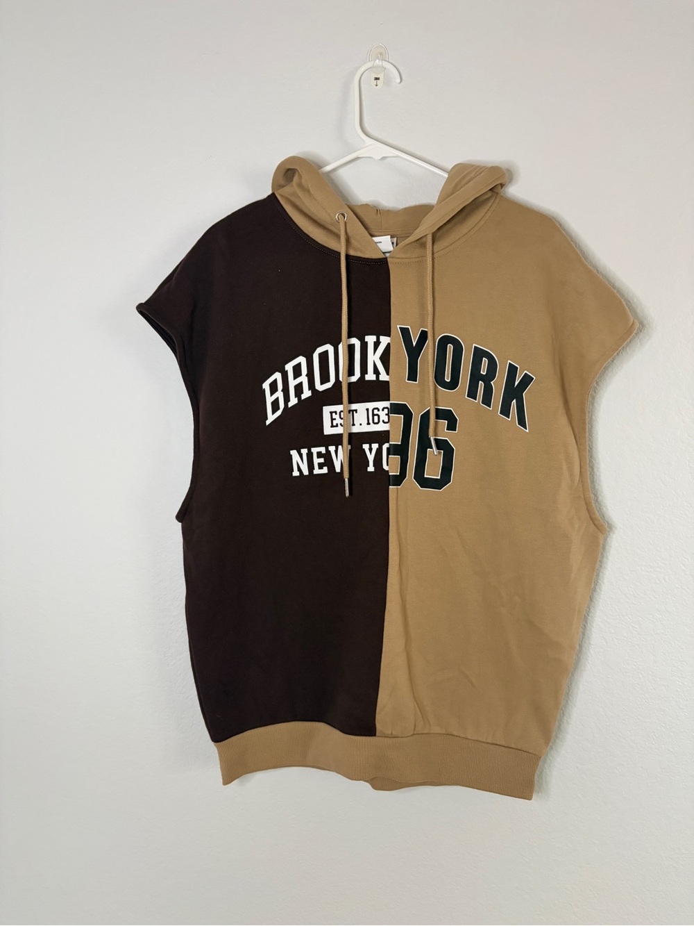 Streetwear Society Brooklyn New York Two Tone Sleeveless Hoodie Black Tan small